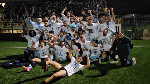 Calcio. L'ALBISSOLE VINCE IL GIRONE B DI PRIMA CATEGORIA, I CERAMISTI SONO IN PROMOZIONE! Calcio. L'ALBISSOLE VINCE IL GIRONE B DI PRIMA CATEGORIA, I CERAMISTI SONO IN PROMOZIONE!