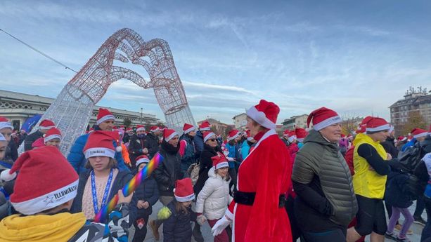 Cuneo: la 'Babbo Run' lancia gli eventi invernali della città [FOTO]