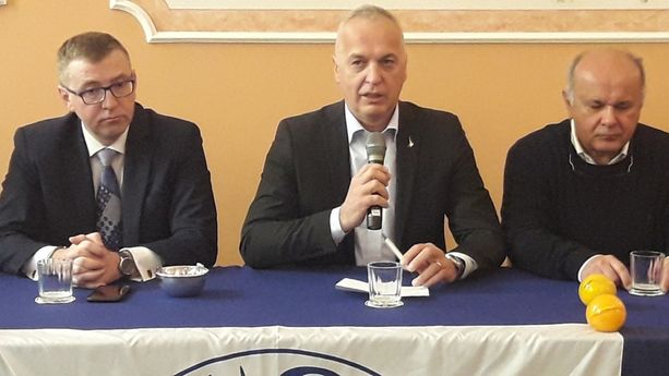 La campagna acquisti di Fratelli d’Italia agita le acque nel centrodestra La campagna acquisti di Fratelli d’Italia agita le acque nel centrodestra