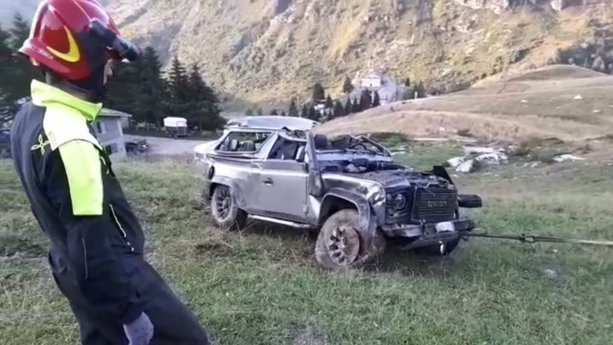 Tragedia a Castelmagno: "Marco ha battuto violentemente la testa mentre il Defender rotolava nel burrone. E' morto all’istante"