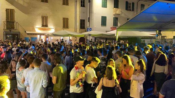 A piedi, su due o più ruote... un’occasione per scoprire il paese da un ‘altro punto di vista’ A piedi, su due o più ruote... un’occasione per scoprire il paese da un ‘altro punto di vista’