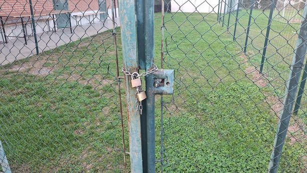 Per rimuovere il lucchetto all’impianto sportivo di Osasco, il Crs raccoglie firme Per rimuovere il lucchetto all’impianto sportivo di Osasco, il Crs raccoglie firme