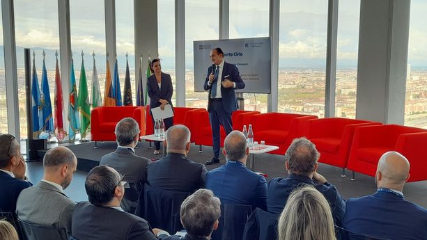 Crisi industriale in Piemonte, Cirio: "10 milioni per chi è in cassa da oltre sei mesi e farà formazione" Crisi industriale in Piemonte, Cirio: "10 milioni per chi è in cassa da oltre sei mesi e farà formazione"