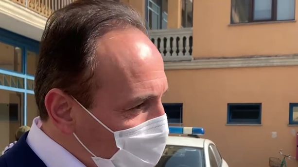 Cirio torna da Roma con i complimenti di Figliuolo: "A maggio, un milione di vaccini al mese: dosi per tutti i piemontesi entro l'estate" Cirio torna da Roma con i complimenti di Figliuolo: "A maggio, un milione di vaccini al mese: dosi per tutti i piemontesi entro l'estate"