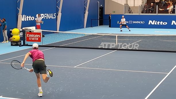 Atp Finals, Sinner inizia ad allenarsi. Ma il turni del mattino (per ora) sono per pochi intimi [FOTO]