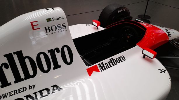 Ayrton Senna è ancora da record: grazie a lui, il Museo dell'auto corre nel futuro (con le nuove tecnologie)