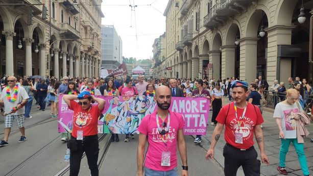 Il "vento europeo" non blocca il Torino Pride: "Fermento, resistenza e anticorpi" Il "vento europeo" non blocca il Torino Pride: "Fermento, resistenza e anticorpi"