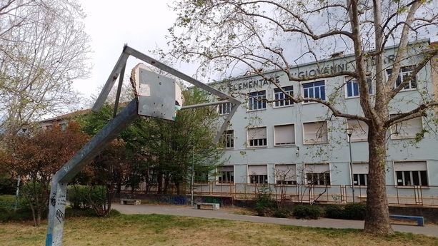 Non solo sgomberi e abusivismo: a Mirafiori Nord la riqualificazione deve passare anche da strade e aree verdi [FOTO]