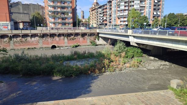 Siccità, da fiume la Dora ridotta a un rigagnolo di fango