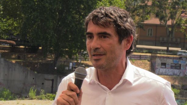 Fratoianni a Torino apre al M5s e punge Calenda: “Campione di un nucleare senza prospettiva” [VIDEO]