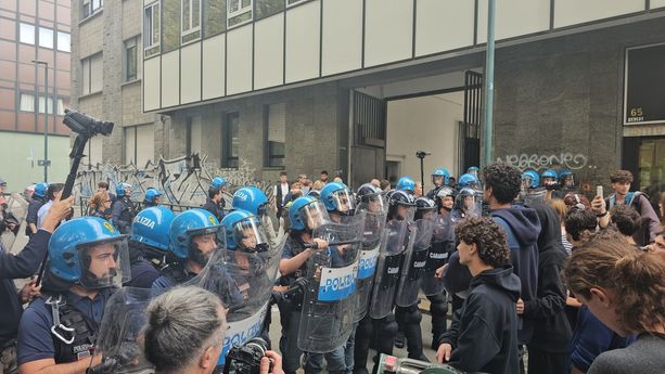 Istituto Birago &quot;militarizzato&quot; per Valditara: &quot;Cosa ci vieni a fare in Barriera, non ti vuole nessuno&quot;