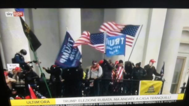 Torino guarda con sgomento a Washington: "Ciò che accade è inaccettabile"