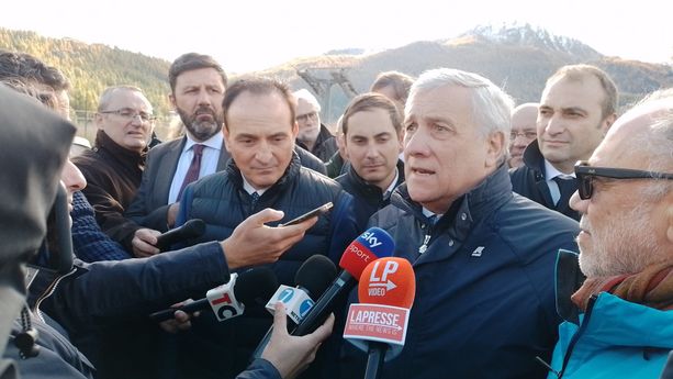 Giochi 2026, Tajani a Cesana per la pista da bob: "Fare ogni tentativo per rimanere in Italia" Giochi 2026, Tajani a Cesana per la pista da bob: "Fare ogni tentativo per rimanere in Italia"