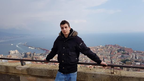 Schianto sulla statale 394: non ce l'ha fatta il giovane di 21 anni. La Valcuvia piange Federico