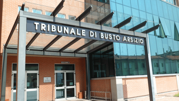 Aggressione in Tribunale a Busto, i parlamentari della Lega: «Inaccettabile, servono i taser» Aggressione in Tribunale a Busto, i parlamentari della Lega: «Inaccettabile, servono i taser»