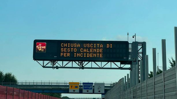 Tragedia sull'A8: auto contro lo spartitraffico, una vittima