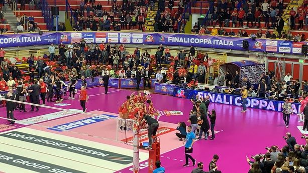 GUARDA TUTTI I VIDEO. Farfalle in finale contro la corazzata Conegliano. Brividi per il ricordo di Kobe Bryant GUARDA TUTTI I VIDEO. Farfalle in finale contro la corazzata Conegliano. Brividi per il ricordo di Kobe Bryant