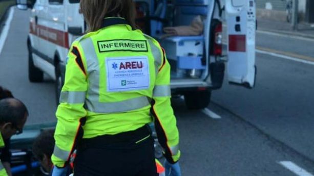 Auto si schianta contro un muro a Gemonio: gravissimo un trentaduenne