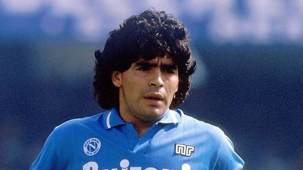 E' morto Diego Armando Maradona, il calcio perde la sua leggenda E' morto Diego Armando Maradona, il calcio perde la sua leggenda