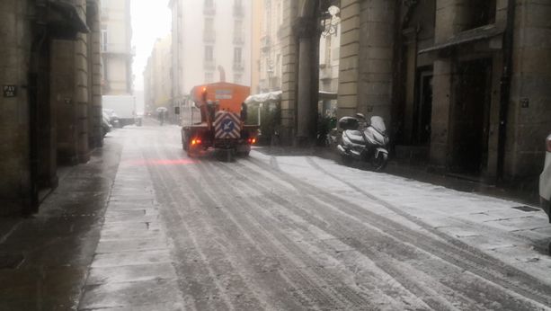 Sembra primavera, ma il meteo a Torino dice neve: pronti gli spargisale in collina per la tarda serata