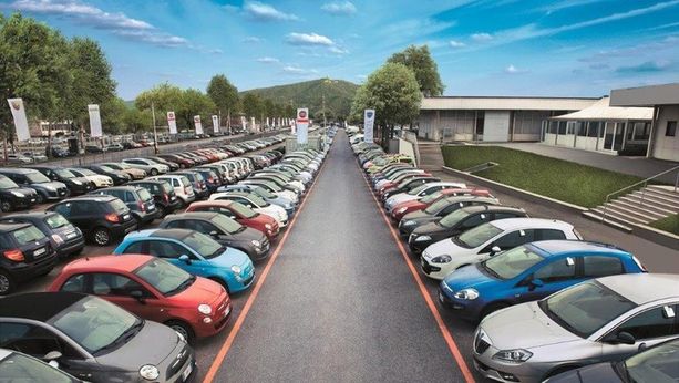 Diminuisce quasi del 5% il mercato dell’auto su base annua Diminuisce quasi del 5% il mercato dell’auto su base annua