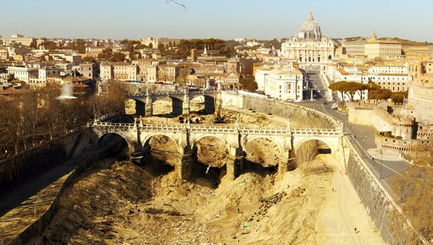 ‘Siccità’ di Paolo Virzì apre la nuova stagione del Cinema delle Valli di Villar Perosa ‘Siccità’ di Paolo Virzì apre la nuova stagione del Cinema delle Valli di Villar Perosa