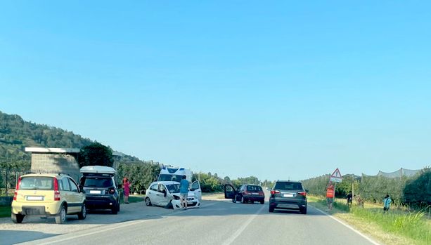 Auto si scontrano in frazione Morra di Villa San Costanzo: due feriti elitrasportati in ospedale Auto si scontrano in frazione Morra di Villa San Costanzo: due feriti elitrasportati in ospedale