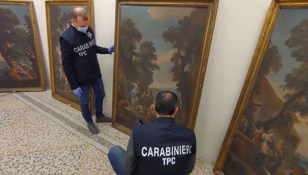 Rubate nel 1998, cinque tele del Settecento torneranno a impreziosire le sale del castello di Moretta