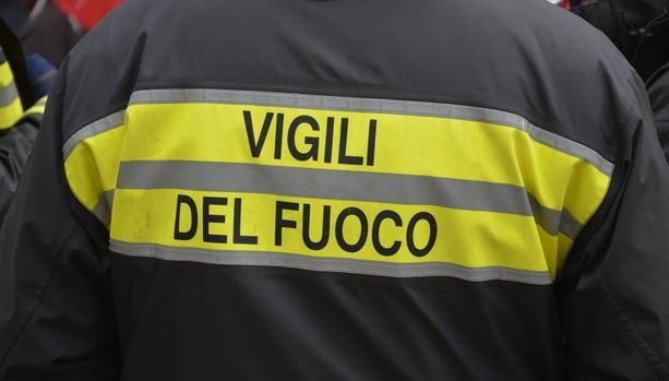 Soccorso persona ad Alba: i vigili del fuoco trovano 70enne morto in casa Soccorso persona ad Alba: i vigili del fuoco trovano 70enne morto in casa