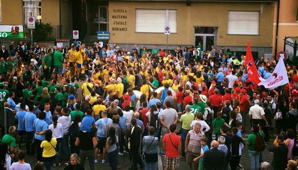 Tra pallavolo cieca e palla prigioniera, None rimette in moto la tradizione del Palio Tra pallavolo cieca e palla prigioniera, None rimette in moto la tradizione del Palio