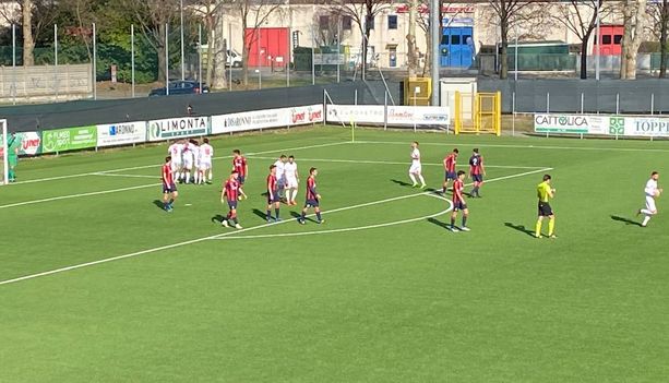 Ebagua in rovesciata segna il 48° gol in biancorosso e riprende la Caronnese (1-1)