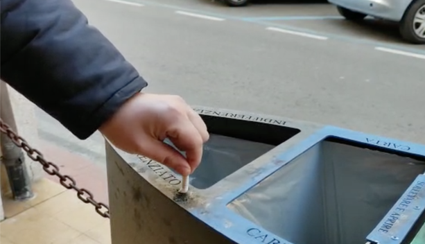 Imperia, un mozzicone innesca un incendio in via Bonfante: proteste dei commercianti (video)