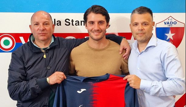 Calciomercato. Ecco Giorgio Gagliardi, ufficiale il ritorno del fantasista al Vado Calciomercato. Ecco Giorgio Gagliardi, ufficiale il ritorno del fantasista al Vado