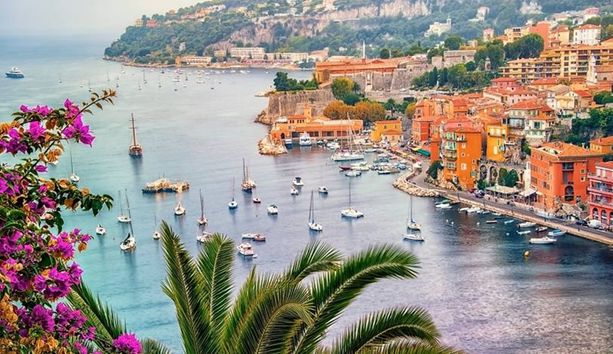 Villefranche-sur-Mer protagonista della notte con il Trail Urbain della Mounta Cala