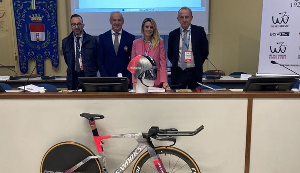 VIDEO. Torna la Tre Valli Varesine, Busto e Varese ancora unite dalla passione a due ruote. «Sempre una grande emozione» VIDEO. Torna la Tre Valli Varesine, Busto e Varese ancora unite dalla passione a due ruote. «Sempre una grande emozione»