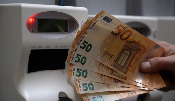 Bollette dell'energia elettrica quasi quadruplicate. "Chi chiede il voto se ne rende conto? Ha un piano?" Bollette dell'energia elettrica quasi quadruplicate. "Chi chiede il voto se ne rende conto? Ha un piano?"