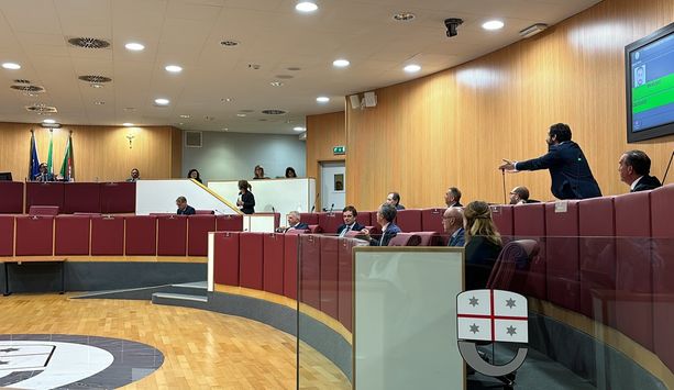 Fascia istituzionale di Regione Liguria alla commemorazione delle vittime repubblichine: in aula scoppia il caos e in consiglio si chiude in anticipo (VIDEO) Fascia istituzionale di Regione Liguria alla commemorazione delle vittime repubblichine: in aula scoppia il caos e in consiglio si chiude in anticipo (VIDEO)