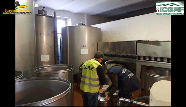 Operazione "Verum et oleum”: oltre 2,3 milioni di litri irregolari di olio extra vergine d'oliva, controlli anche in Piemonte Operazione "Verum et oleum”: oltre 2,3 milioni di litri irregolari di olio extra vergine d'oliva, controlli anche in Piemonte