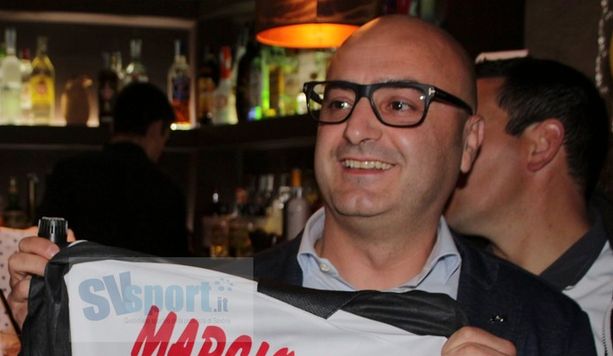 Calcio, Albenga. Andrea Tomatis tuona: "In fumo lavoro e sacrifici, lasciati 185.000 euro di debiti solo per il materiale sportivo" Calcio, Albenga. Andrea Tomatis tuona: "In fumo lavoro e sacrifici, lasciati 185.000 euro di debiti solo per il materiale sportivo"