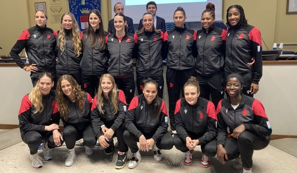 VIDEO E FOTO - La nuova Uyba si presenta in Comune a Busto. Pirola: «Insieme si vince» VIDEO E FOTO - La nuova Uyba si presenta in Comune a Busto. Pirola: «Insieme si vince»