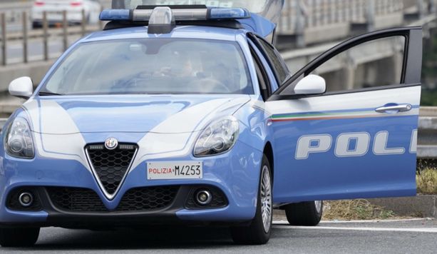 Sicurezza, blitz della polizia contro le baby gang in 44 province, Varese compresa. Arrestate 539 persone, sequestrati 703 chili di droga Sicurezza, blitz della polizia contro le baby gang in 44 province, Varese compresa. Arrestate 539 persone, sequestrati 703 chili di droga