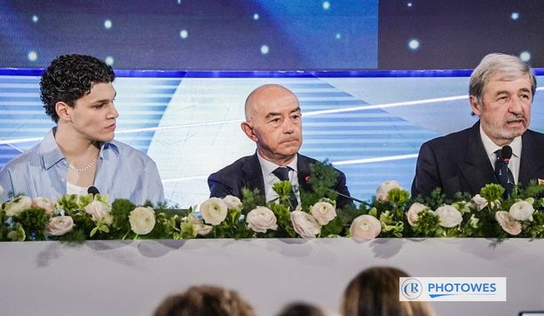 Sanremo in festa: tra entusiasmo e sicurezza Marco Bucci e Alessandro Mager celebrano il Festival come ambasciatore della Liguria Sanremo in festa: tra entusiasmo e sicurezza Marco Bucci e Alessandro Mager celebrano il Festival come ambasciatore della Liguria