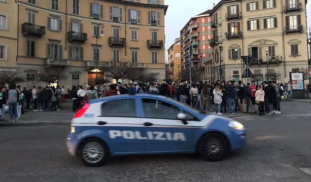 Assembramenti tra birre e Spritz: controlli per l’aperitivo in Borgo Rossini [FOTO e VIDEO]