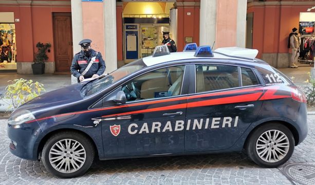 Accoltellamento in corso Cortemilia ad Alba. Si consegna ai carabinieri il 21enne responsabile dell'aggressione