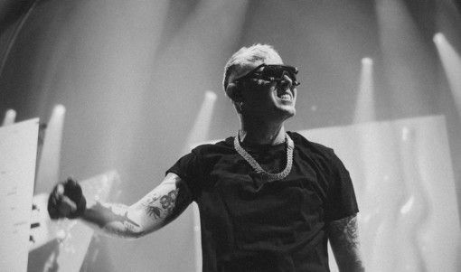 Esce ‘Locura Jam+Opera’ di Lazza che riveste le sue hit con una nuova pelle