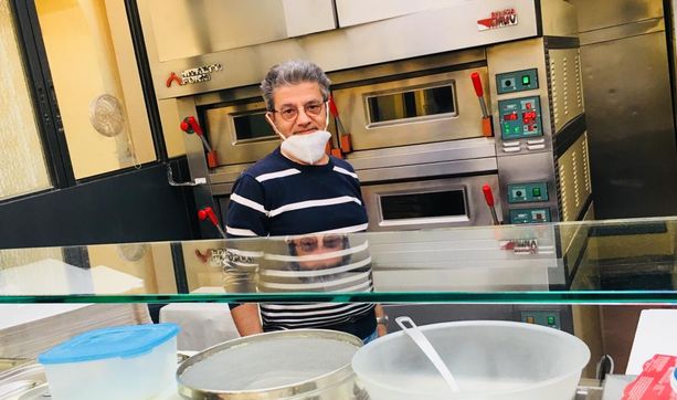 VIDEO. Gennaro, 42 anni a Varese solcando mari a forza 11, riapre l'Orchidea da asporto: «E' una luce che ci riporterà il sole» VIDEO. Gennaro, 42 anni a Varese solcando mari a forza 11, riapre l'Orchidea da asporto: «E' una luce che ci riporterà il sole»