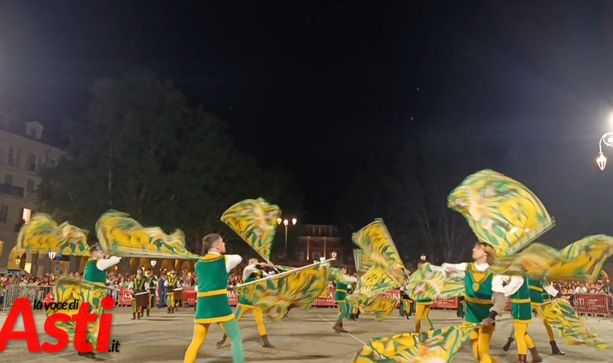 Sono 17! San Lazzaro sfida la sorte e vince il Paliotto 2024 di Giorgio Vassallo Sono 17! San Lazzaro sfida la sorte e vince il Paliotto 2024 di Giorgio Vassallo