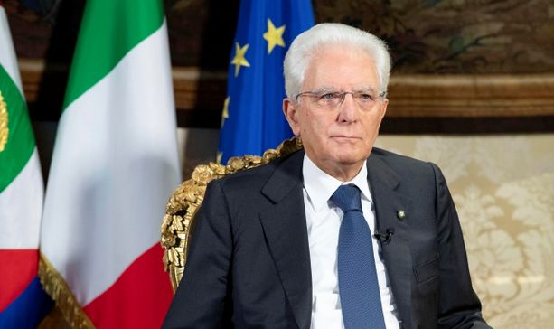 La rielezione di Mattarella manda in pezzi le coalizioni di centrodestra e centrosinistra