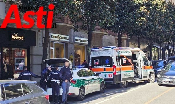 Donna investita in Corso Dante, trasportata in ambulanza