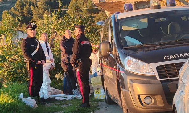 Bimba morta a Bordighera, primi riscontri dall’autopsia: ecchimosi estese sul corpo Bimba morta a Bordighera, primi riscontri dall’autopsia: ecchimosi estese sul corpo